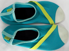 FITKICKS Live Well Foldable Classic Active Yoga Water Shoes LARGE Turquoise *EUC