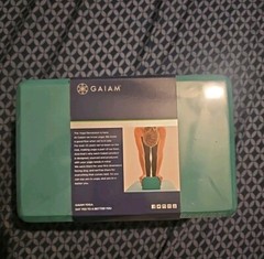 Gaiam Foam Yoga Block Green Brand New Size 9″W x 6″H x 4″D