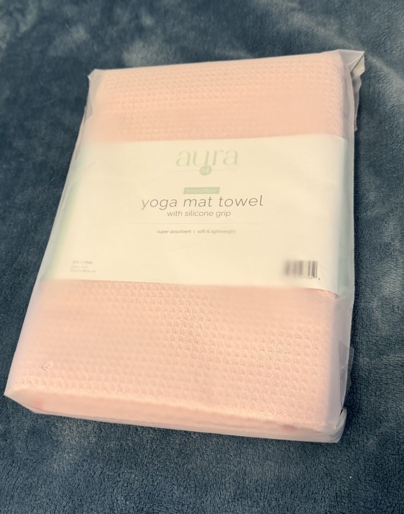S&T INC Aura Microfiber Yoga Mat Towel Silicone Grip Pink 24x72in
