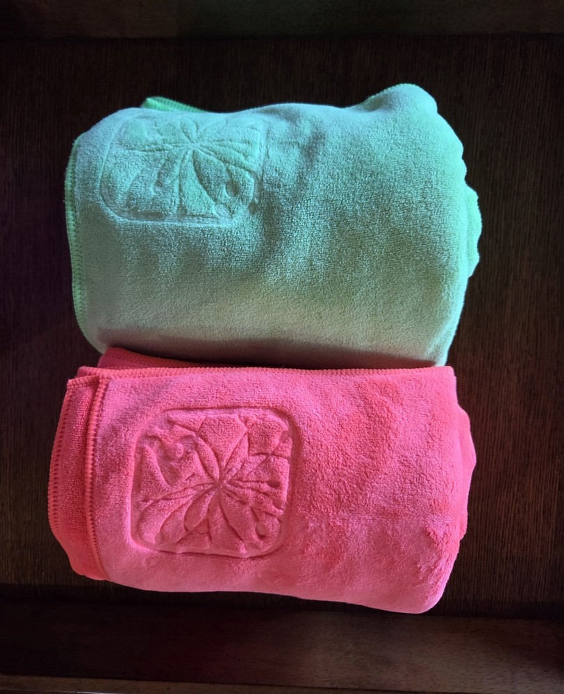 GENTLY USED APANA YOGA MAT TOWELS SET OF 2 NEON GREEN AND ORANGE