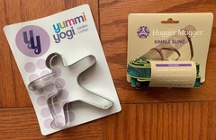 yummi yogi cookie cutter & Hugger Mugger Simple Sling (LOT of 2) NEW