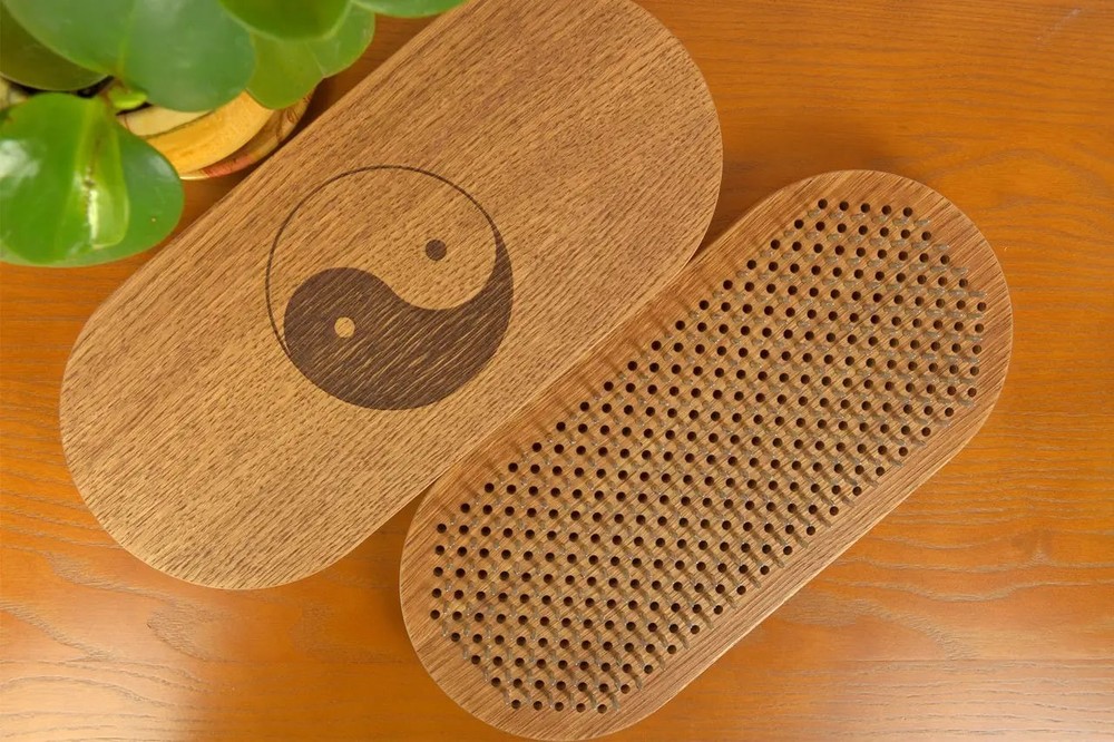 Oak Sadhu Board “Yin Yang” Galvanized Nails 10 mm/0.4 inch