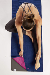 Grippy Non Slip Yoga Mat Towel – Fast Drying Towel – Ideal for Hot Yoga – Microf